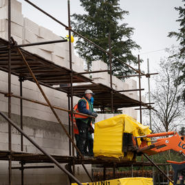 Zväčšiť fotografiu - Nová prístavba telocvične rozšíri športové možnosti žiakov púchovského gymnázia - 20230118_TSK_055w