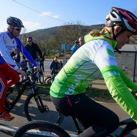 Nová unikátna cyklotrasa vedie do kúpeľov, svoje miesto na nej majú chodci aj cyklisti - 20181022_TSK_PU_cyklotrasa_034w