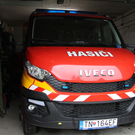 Zväčšiť fotografiu - Nové defibrilátory putovali do rúk ďalších šiestich dhz v kraji - IMG_1420