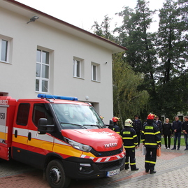 Zväčšiť fotografiu - Nové defibrilátory putovali do rúk ďalších šiestich dhz v kraji - IMG_1543