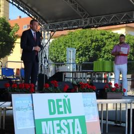Nové mesto nad váhom už po jedenástykrát udelilo ocenenia osobnosť mesta - IMG_7169
