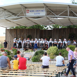 Novým multifunkčným ihriskom sa pýši už aj obec soblahov, ktorá cez víkend žila tradíciam - IMG_0164