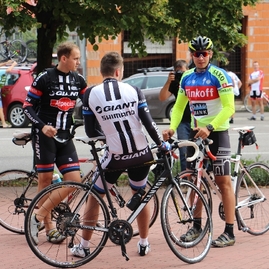Nultý ročník star race s takmer stovkou účastníkov. nový cyklistický formát oslovil a dal zabrať. - 01
