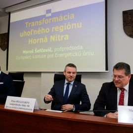 O budúcnosti hornej nitry dnes prišla na župu diskutovať aj európska komisia - 20180205_TN_TSK_Sefcovic_013