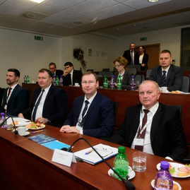 O budúcnosti hornej nitry dnes prišla na župu diskutovať aj európska komisia - 20180205_TN_TSK_Sefcovic_019