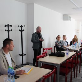 Zväčšiť fotografiu - O hlasy verejnosti bojuje v považskobystrickom okrese najviac projektov - IMG_0208
