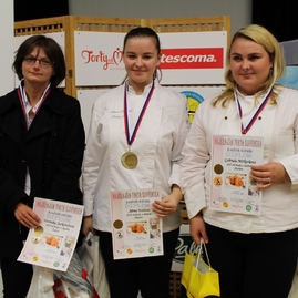 O titul najkrajšia torta slovenska sa v púchove pobilo 32 cukrárov - IMG_4066
