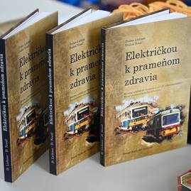 Zväčšiť fotografiu - Obľúbená električka oslávila 115 rokov prevádzky - 115 rokov prevádzky TREŽ 2024 (12)