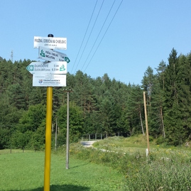 Obnovené značky potešia aj tento rok na takmer 500 km turistických a cyklistických trás - TM 52 Pruzina po