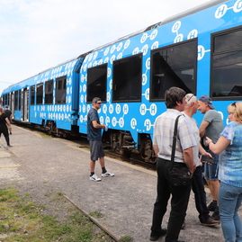 Zväčšiť fotografiu - Obyvatelia trenčianskej župy sa previezli vodíkovým vlakom - IMG_8607