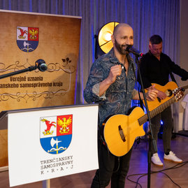 Zväčšiť fotografiu - Ocenili sme tých, ktorí sa nesnažia byť slávnymi, ale hodnotnými