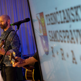 Zväčšiť fotografiu - Ocenili sme tých, ktorí sa nesnažia byť slávnymi, ale hodnotnými