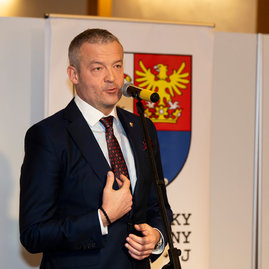 Zväčšiť fotografiu - Oceňovanie výnimočných ľudí na výnimočnom mieste - 20231204_TSK_028w