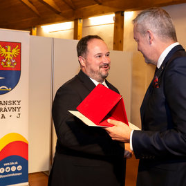 Zväčšiť fotografiu - Oceňovanie výnimočných ľudí na výnimočnom mieste - 20231204_TSK_132w