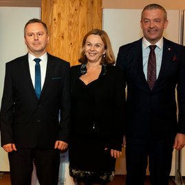Zväčšiť fotografiu - Oceňovanie výnimočných ľudí na výnimočnom mieste - 20231204_TSK_157w