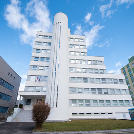 Zväčšiť fotografiu - Od pondelka nastúpia do škôl žiaci všetkých župných stredných škôl - TSK_KD_Stredna_sportova_skola_Trencin_mini__2_