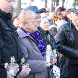 Zväčšiť fotografiu - Od tragédie v novákoch uplynulo presne 13 rokov - IMG_8176_zmensena