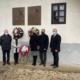 Zväčšiť fotografiu - Odkaz alexandra dubčeka predmetom celoslovenskej literárnej súťaže - uhrovcania k 99.vyrociu narodenia Dubceka