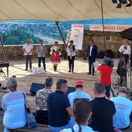 Zväčšiť fotografiu - Odovzdané boli ďalšie dva život zachraňujúce prístroje - 20220716_180000