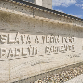 Zväčšiť fotografiu - Oslavy 80. výročia hrdinstva a odvahy v kraji - snp1
