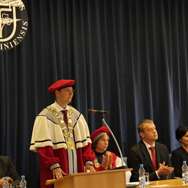 Otvorenie akademického roka trenčianskej univerzity alexandra dubčeka v trenčíne - 02