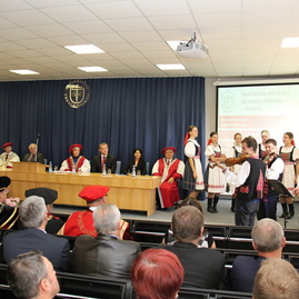 Otvorenie akademického roka trenčianskej univerzity alexandra dubčeka v trenčíne - 06