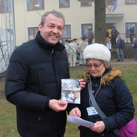 Zväčšiť fotografiu - Pamiatku hrdinov snp si pripomínajú v obci cigeľ už 45 rokov - IMG_4848_zmensena