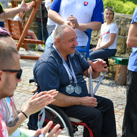 Zväčšiť fotografiu - Parasport24 opäť pomáha v trenčianskom kraji - Foto-587