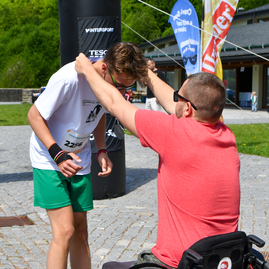Zväčšiť fotografiu - Parasport24 opäť pomáha v trenčianskom kraji - Foto-592
