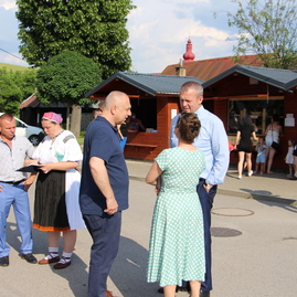 Zväčšiť fotografiu - Po prestávke hostilo papradno tradičný folklórny festival - IMG_0010