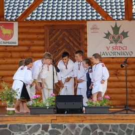 Zväčšiť fotografiu - Po prestávke hostilo papradno tradičný folklórny festival - IMG_0114