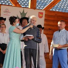 Zväčšiť fotografiu - Po prestávke hostilo papradno tradičný folklórny festival - IMG_0225