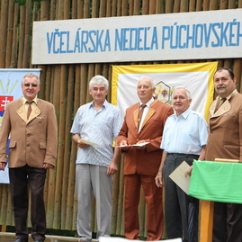 Počet včelárov púchovského regiónu tento rok rekordne vzrástol - IMG_4114