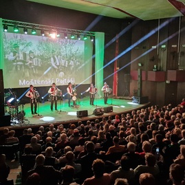 Zväčšiť fotografiu - Pokrstili už šieste cd - 20231117 182809