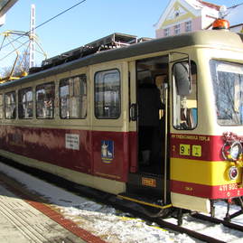 Zväčšiť fotografiu - Popularita trenčianskej elektrickej železnice stúpa - IMG_1168