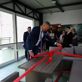 Zväčšiť fotografiu - Poskytli domov takmer 1 300 klientom, k 40. výročiu dostali darček v podobe novej investície