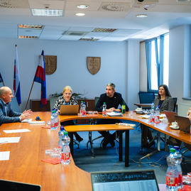 Zväčšiť fotografiu - Poslanci rokovali o návrhu rozpočtu kraja na najbližšie dva roky - TSK_workshopy_poslanci (4 of 15)