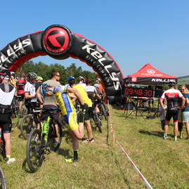 Posledné májové dni cyklistike v kraji priali; po ôsmykrát privítal bikepark v kálnici najväčší slovenský bicyklový festival - IMG_5254