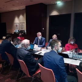 Zväčšiť fotografiu - Posledné tohtoročné rokovanie samosprávnych krajov hostil bratislavský kraj - 20211124_180000