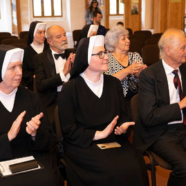 Zväčšiť fotografiu - Poznáme mená laureátov najvyšších ocenení kraja! - 20220527_Verejne_uznania_TSK_032w