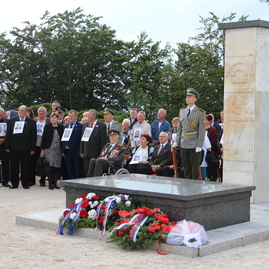 Zväčšiť fotografiu - Pozývame na jubilejné krajské oslavy 80. výročia snp - IMG_0273