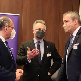 Zväčšiť fotografiu - Prechod k čistej energii témou medzinárodného workshopu - IMG_5236_1