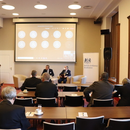 Zväčšiť fotografiu - Prechod k čistej energii témou medzinárodného workshopu - IMG_5245
