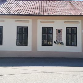 Zväčšiť fotografiu - Pred 150 rokmi sa narodila autorka rozprávky čin-čin - bzince1