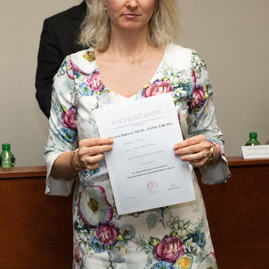 Zväčšiť fotografiu - Predseda a poslanci obdržali osvedčenie o zvolení - 20221104_TN_TSK_osvedcenia_075w