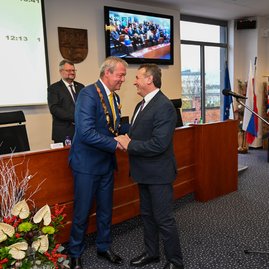 Zväčšiť fotografiu - Predseda a poslanci zložili sľuby, známe sú aj mená podpredsedov - DSC_7484