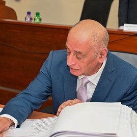 Zväčšiť fotografiu - Predseda a poslanci zložili sľuby, známe sú aj mená podpredsedov - DSC_7570