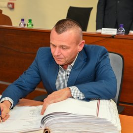 Zväčšiť fotografiu - Predseda a poslanci zložili sľuby, známe sú aj mená podpredsedov - DSC_7580