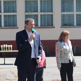 Predseda tsk staval máj v považskej bystrici so študentmi a v beluši - PB