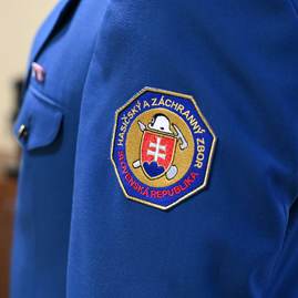 Zväčšiť fotografiu - Predseda tsk tradične navštívil záchranné zložky na hornej nitre - DSC_8297-min